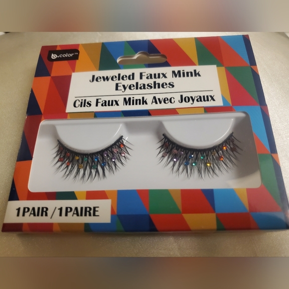 Face Gems & Jeweled Eyelashes - Picture 7 of 13